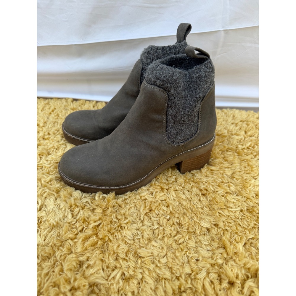 Crown Vintage June Olive Gray Knit Collar Ankle Boots Size 7M